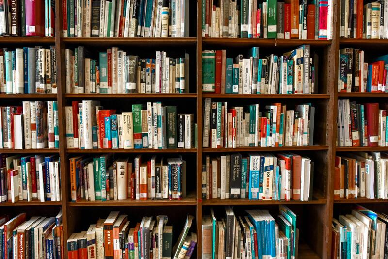 圖書館不是片場，社會不能淪為流量的祭品